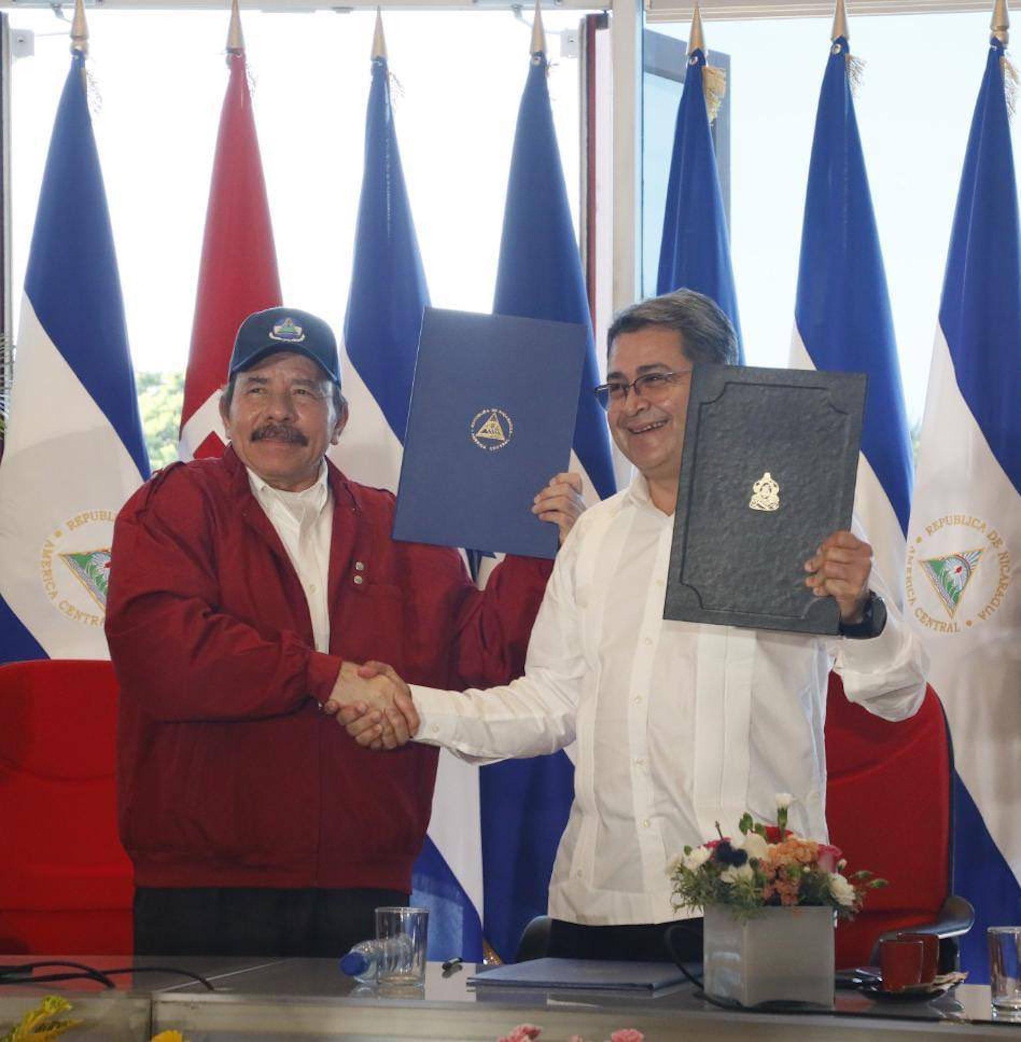 "The treaty that sets our maritime borders with Nicaragua and acknowledges our Pacific outlet," tweeted Hernández on October 31. Taken from Hernández's Twitter account.