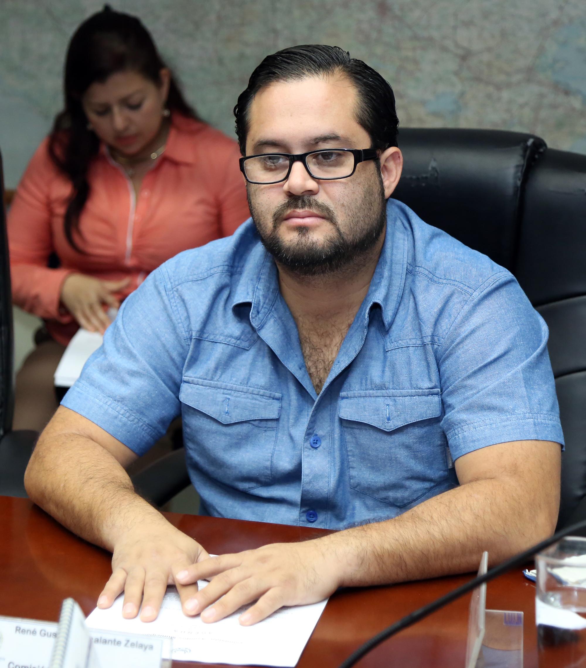 El diputado Gustavo Escalante pertenece a las comisiones de Medioambiente y Cambio Climático y de Asuntos Municipales. Foto cortesía de la Asamblea Legislativa. 