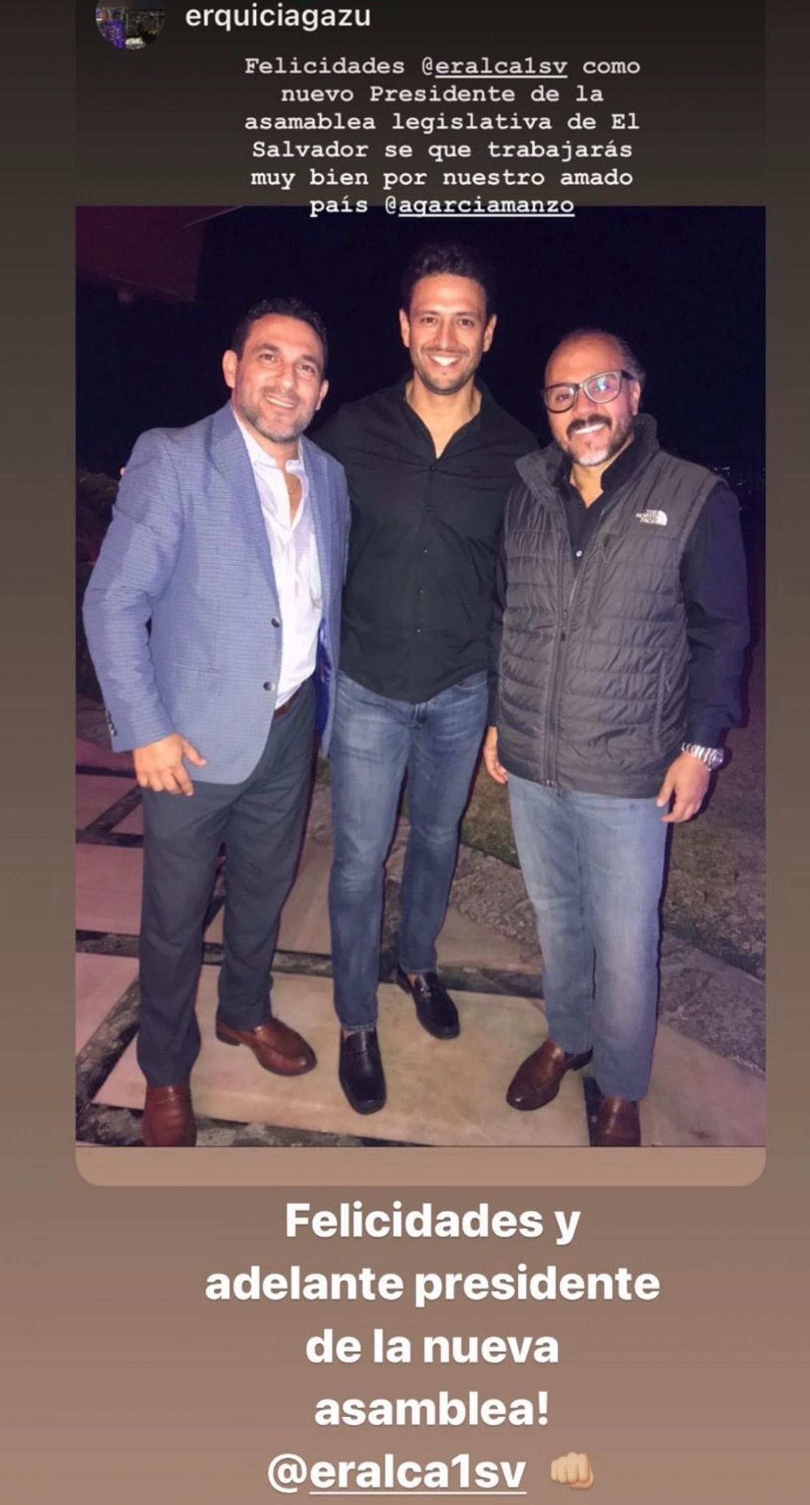 García Manzo (center) with Legislative Assembly President Ernesto Castro (right). García Manzo uploaded this photo to a private Instagram story in the afternoon of May 1.