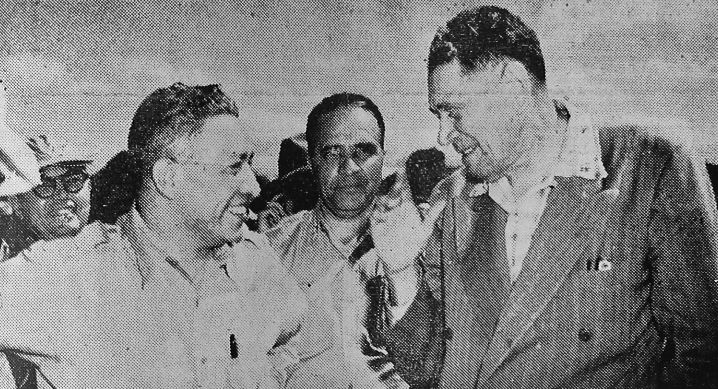 El 3 de enero se de 1954 , siete meses antes de la caída de Arbenz, se reunieron en el  puente del Río Goascorán los Presidentes de El Salvador, Teniente Coronel Óscar  Osorio, y de Honduras, Dr. Juan Manuel Gálvez, para discutir temas de interés  común. Fuente: El Salvador al Día , 15 de enero de 1954.