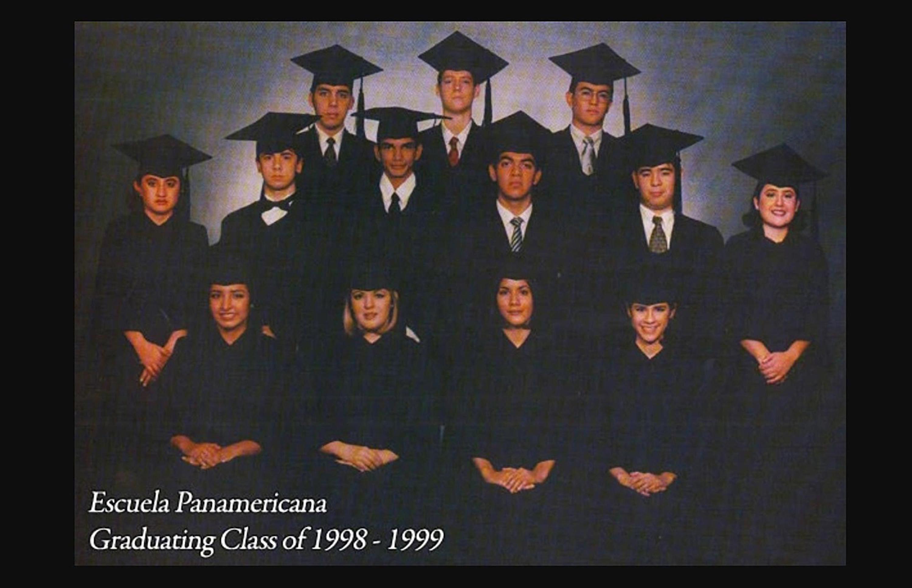 Nayib Bukele graduated in 1999 from Escuela Panamericana, a bilingual grade school for privileged youth in El Salvador. In the top row stand three inseparable friends: Bukele; Federico Anliker, current president of the Salvadoran port authority; and Fernando López, current environmental minister. Photo: Escuela Panamericana/El Faro Archive