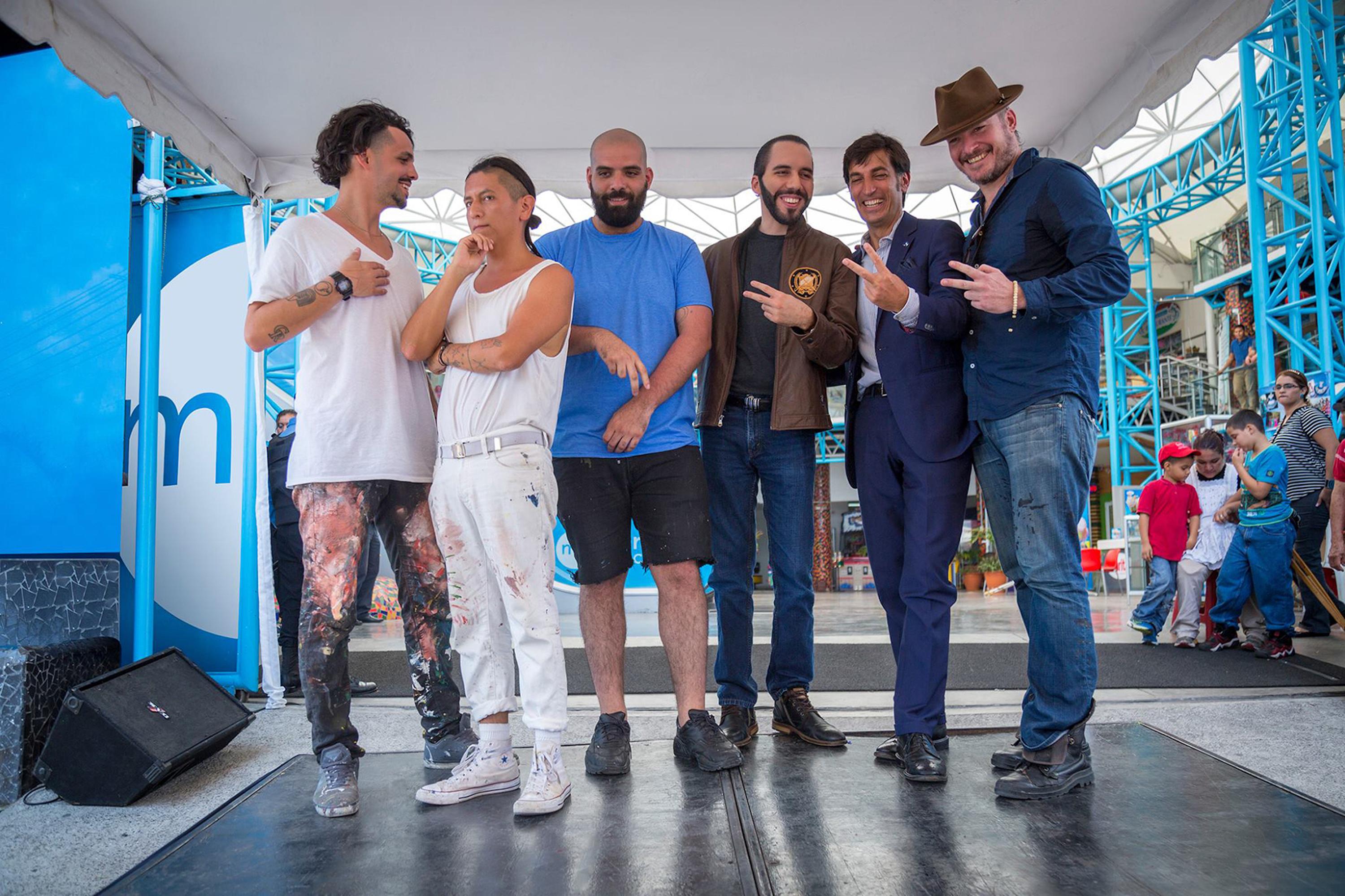 Bukele poses alongside a group of graffitti artists near the Cuscatlán Market. Photo taken in May of 2017 and posted to his Facebook page.