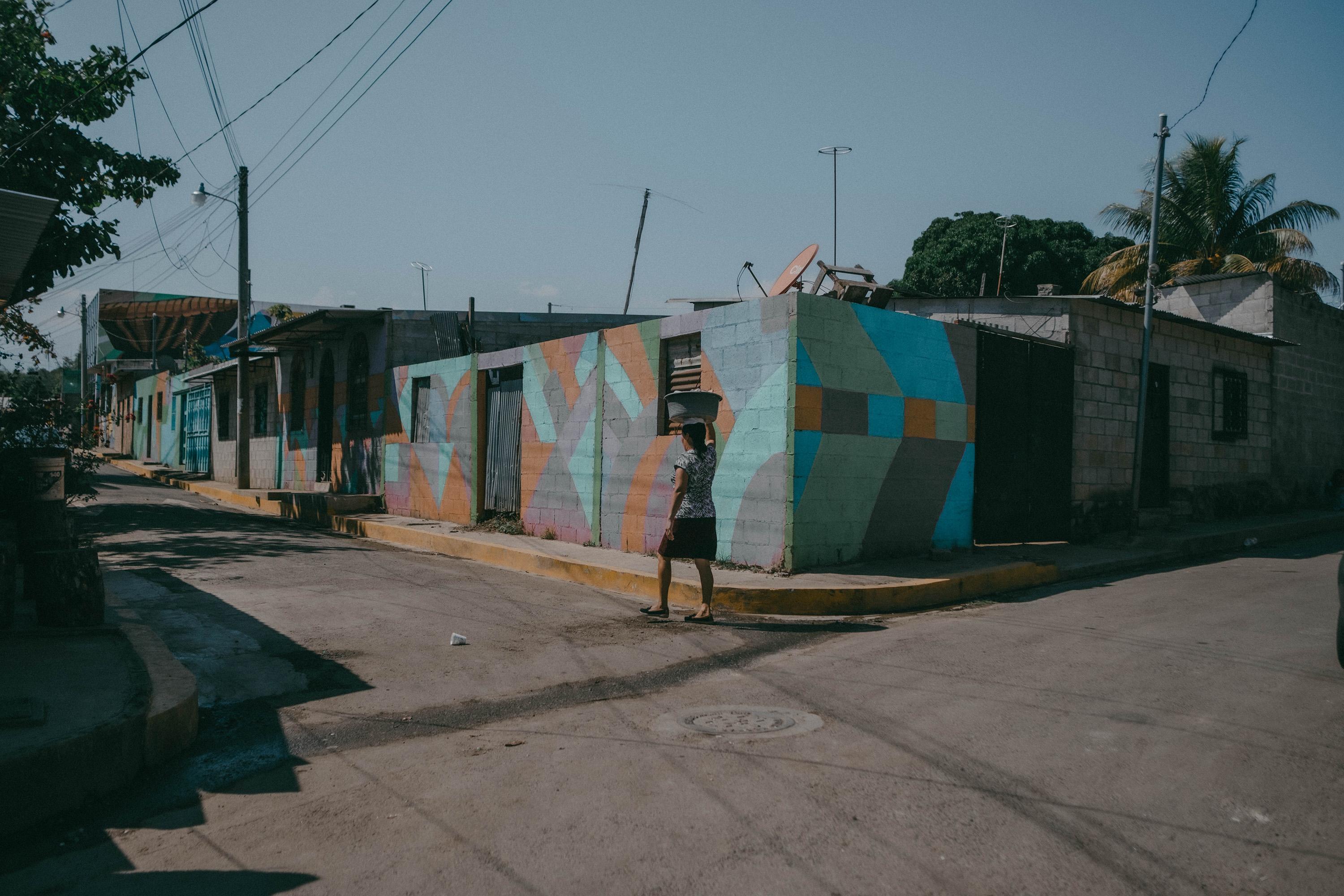 Comunidad Emanuel, Santa Ana, en los alrededores de la vivienda de José Alfredo Grande, quien fue detenido bajo el régimen de excepción el 5 de abril de 2022. Foto de El Faro: Carlos Barrera.