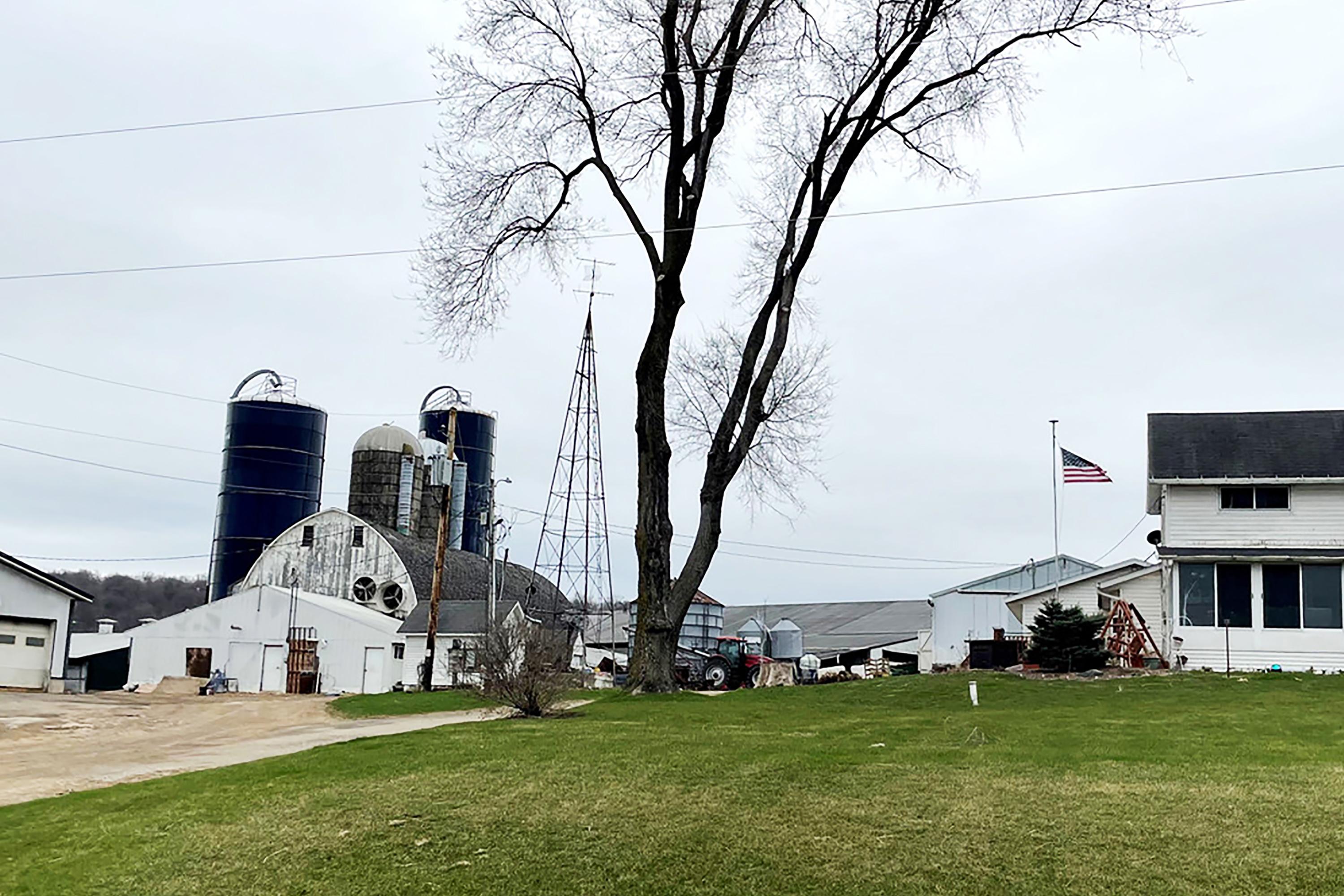Vista de las instalaciones de la granja D&K Dairy, en el condado de Dane, Wisconsin. Foto de El Faro: Melissa Sanchez/ ProPublica.