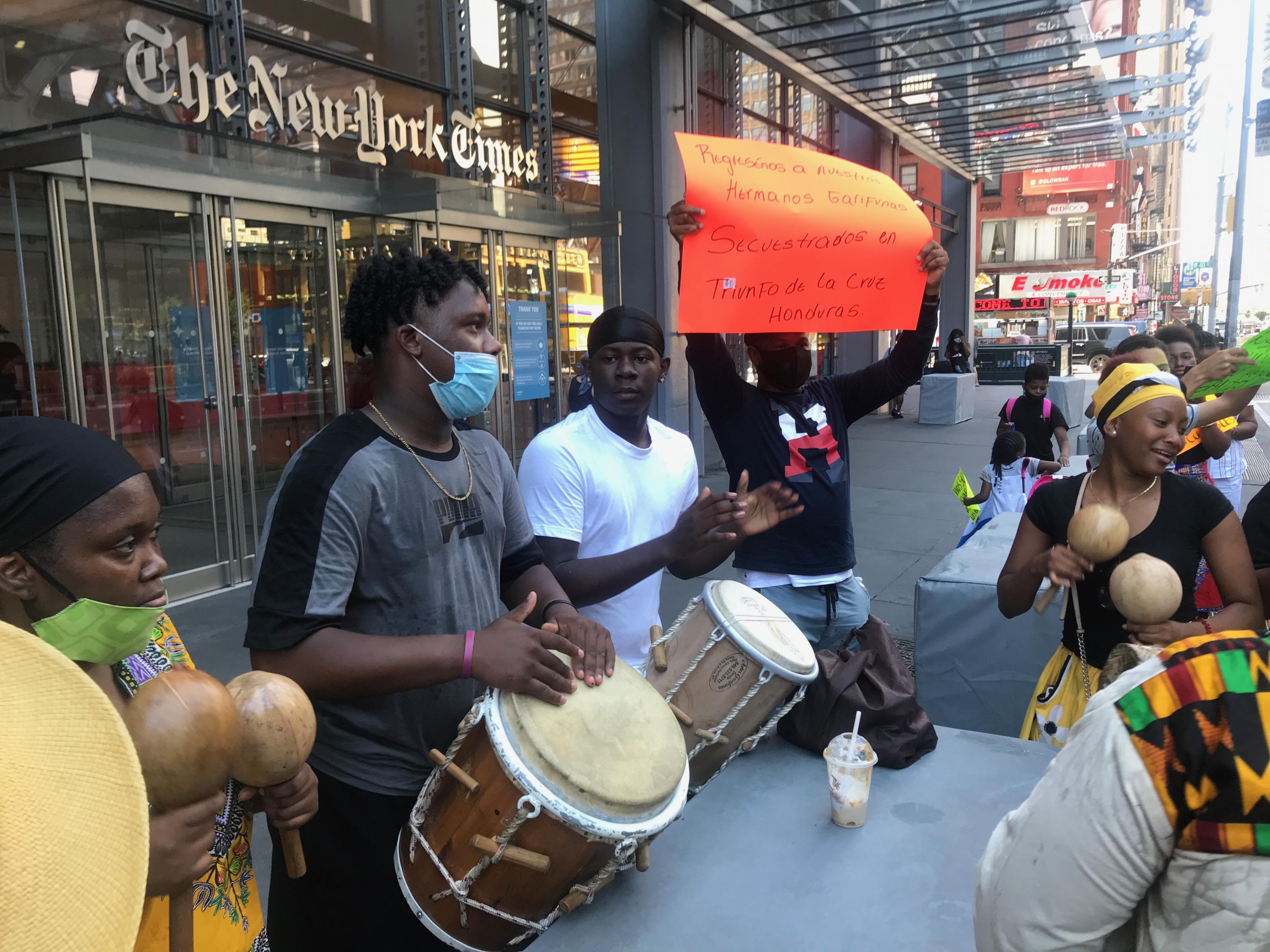 Demonstrators assembled outside the New York Times building on Monday, July 20 to protest recent state-sanctioned violence against Garifuna communities along the Honduran coast and the sustained partnership between the Trump administration and the Honduran government. Photo: Roman Gressier/El Faro