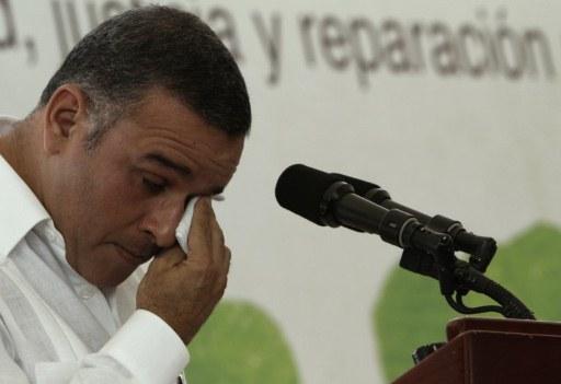 El presidente Mauricio Funes llora durante su discurso de conmemoración de los Acuerdos de Paz en El Mozote. Foto AFP