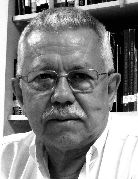 Roberto Galicia, pintor salvadoreño, ejerce como director del Museo de Arte de El Salvador (MARTE) desde 2003. Fue presidente del Consejo Nacional para la Cultura y las Artes (1995-1999).
