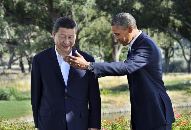 El presidente de Estados Unidos, Barack Obama, recibe al presidente chino Xi Jinping, en Rancho Mirage, California, el 7 de junio de 2013. Este lugar es conocido como un centro de entretenimiento de expresidentes y poderosos de Estados Unidos.
