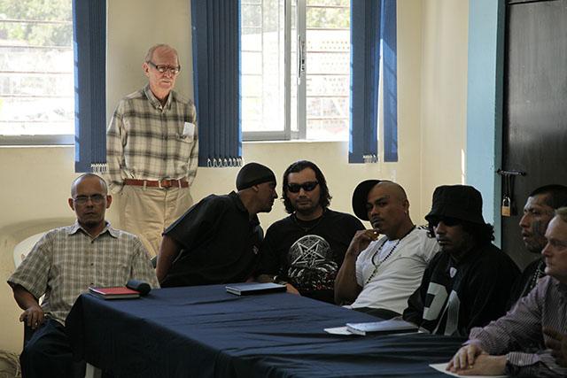Conferencia de prensa de pandilleros en el penal de Mariona. 19 de enero 2013. Foto Mauro Arias