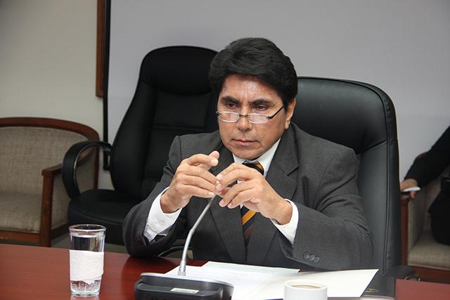 Guzmán, exmagistrado de la Corte Suprema de Justicia y candidato a volver a ella, fue investigado por celebrar 22 bodas sin atender los requisitos de la Ley de Notariado. 