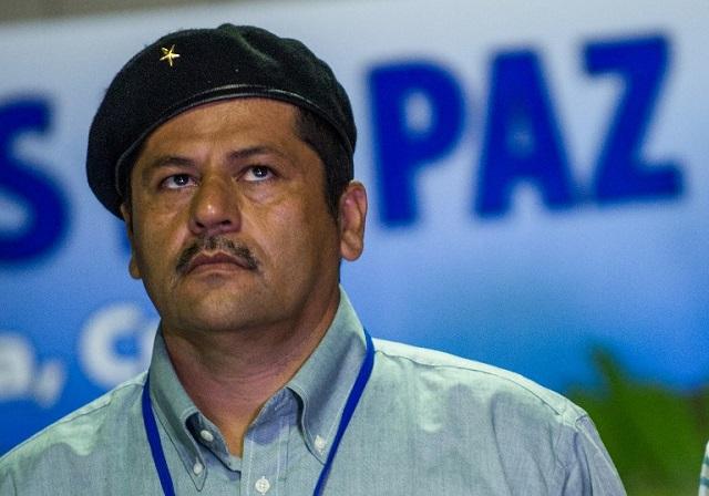 Henry Castellanos Garzón (a) Edilson Romaña,  uno de los comandantes de las Fuerzas Armadas Revolucionarias de Colombia (FARC). Foto: Yamil Lage (AFP).
