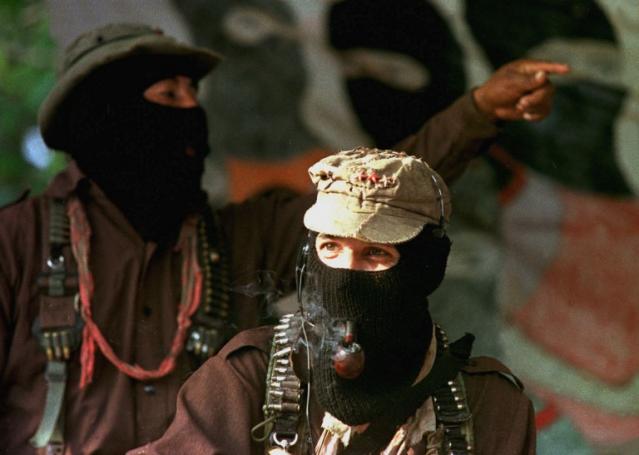Imagen del subcomandante Marcos, la voz más reconocida del Ejército Zapatista de Liberación Nacional, tomada en mayo de 1999 en La Realidad, un asentamiento indígena de Chiapas. Foto archivo El Faro.