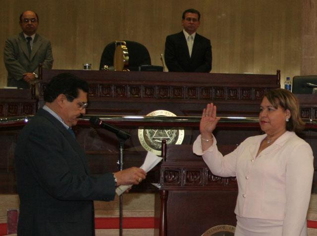 La Procuradora General de la Républica, Sonia Elizabeth Cortez de Madriz, en su juramentación como magistrada suplente en 2006. Foto: CSJ.