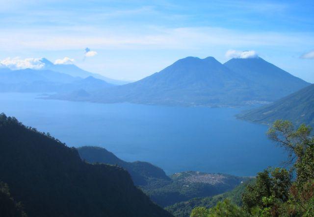 Lago de Atitlán, ubicado en el departamento de Sololá, en Guatemala. Foto El Faro.