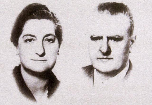 Doña Lucía Beascoechea y a don Ildefonso Ellacuría, los padres de Ignacio Ellacuría, el rector de la UCA asesinado hace 24 años, y de José Ellacuría﻿.