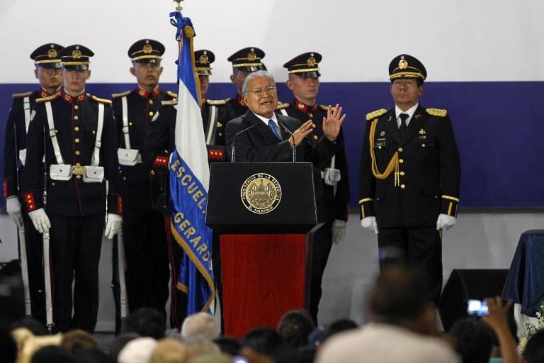 El presidente Salvador Sánchez Cerén durante su discurso en la commemoración del aniversario 24 de la firma de los Acuerdos de Paz, el 16 de enero de 2016. / Foto de Marvin Recinos (AFP)