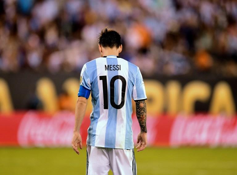 Lionel Messi durante el que podría ser su último partido como jugador de la Albiceleste, la final de la Copa América Centenario. Foto Alfredo Estrella (AFP).