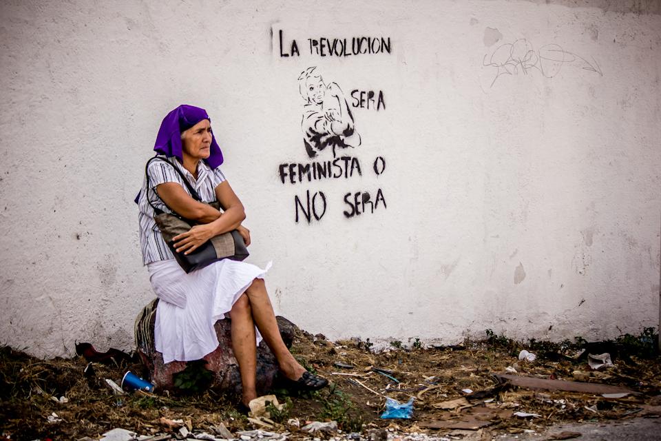 For a march against homicides in 2015, feminist organizations demanded and end to agression against women and a respect for their rights. Photo from El Faro.