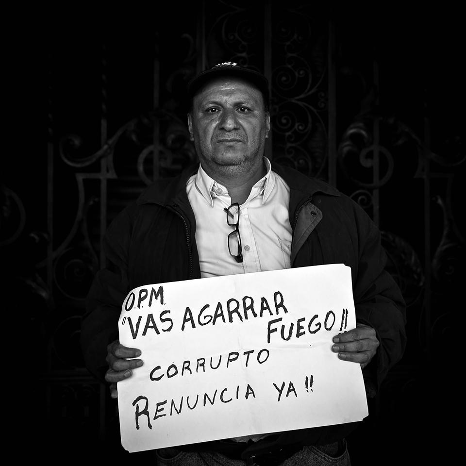 Alberto Nuñez (53 años) llegó a la Plaza de la Constitución el 25 de agosto para exigir la renuncia de Pérez Molina. 